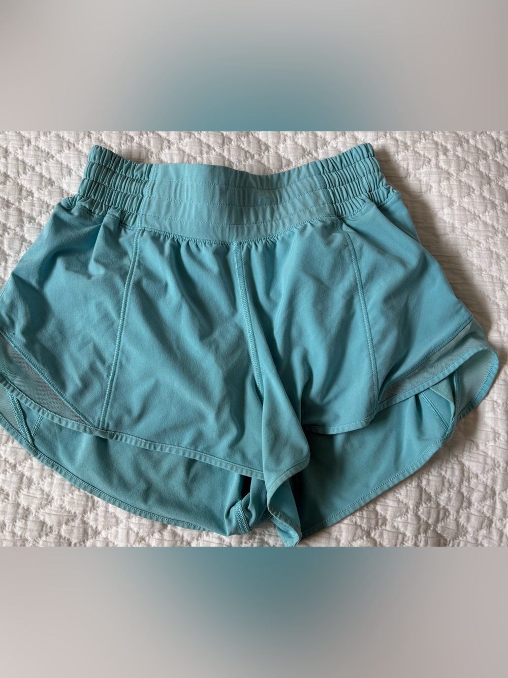 lululemon Women’s Teal Hotty Hot Shorts 2.5 inch